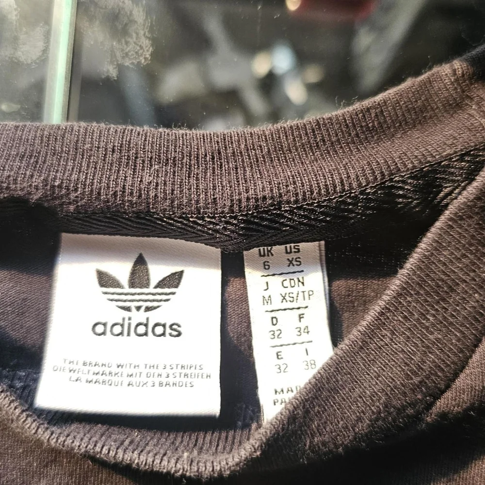 Black adidas sporty logo tee